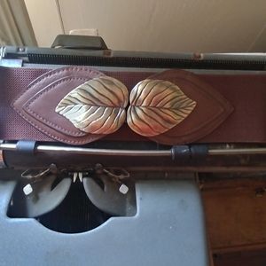 Vintage leaf belt
